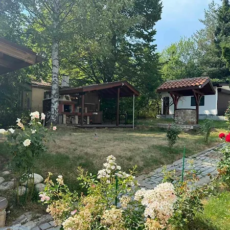 Yarema Mountain Relax With Hot Jacuzzi & Sauna By Bookvillabg Луксозна вила