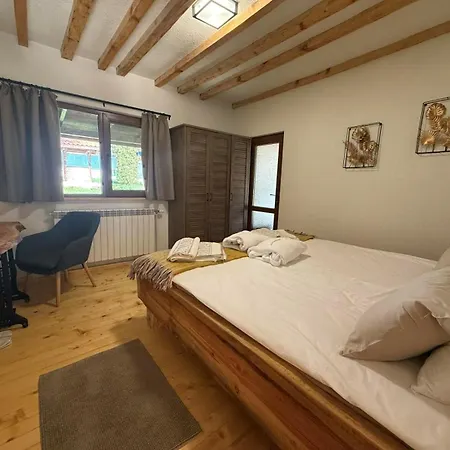 Yarema Mountain Relax With Hot Jacuzzi & Sauna By Bookvillabg Villa