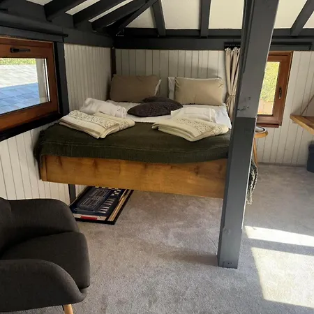 Луксозна вила Yarema Mountain Relax With Hot Jacuzzi & Sauna By Bookvillabg